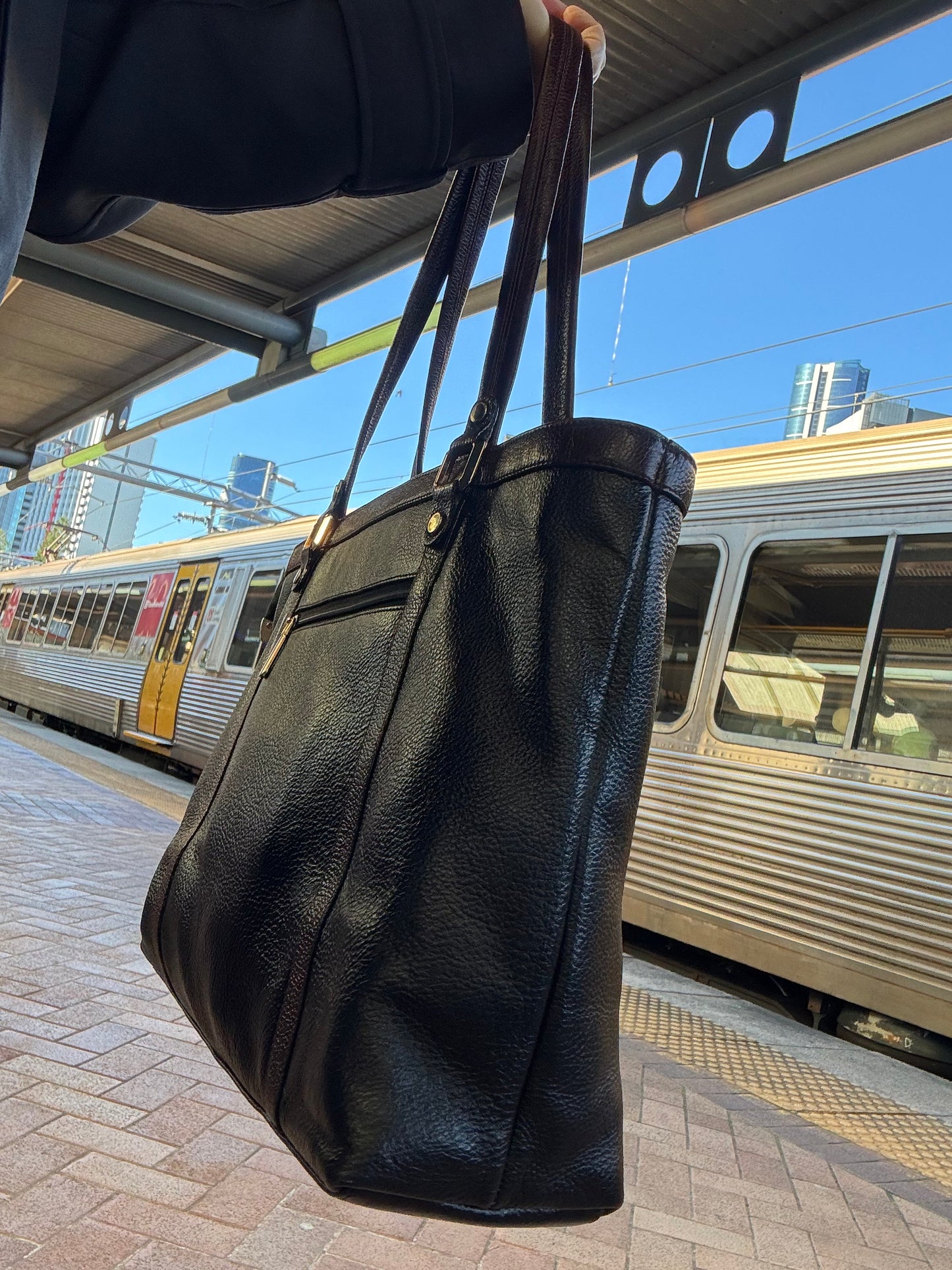 TrendyE Diviso-Ladies Bags D1