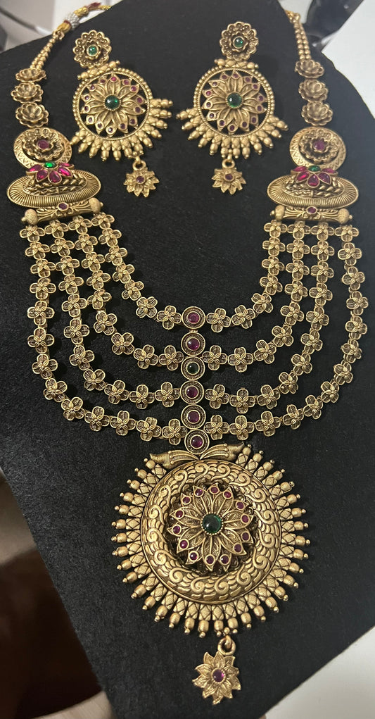 TrendyE-Gold Plated Necklace Set